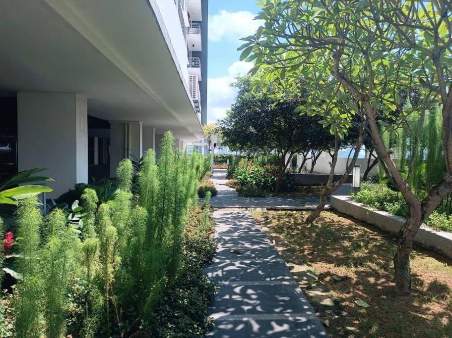 Apartament One Tebrau By Antlerzone Johor Bahru Zewnętrze zdjęcie
