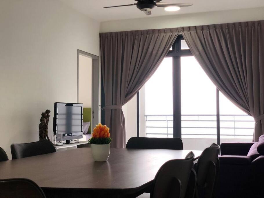 Apartament One Tebrau By Antlerzone Johor Bahru Zewnętrze zdjęcie